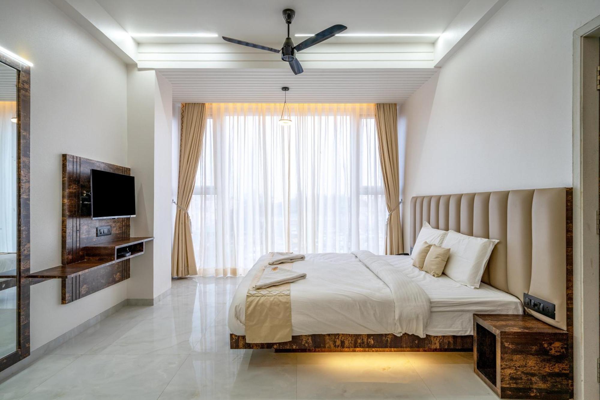 Hotel Darshan Executive Tuljapur ภายนอก รูปภาพ