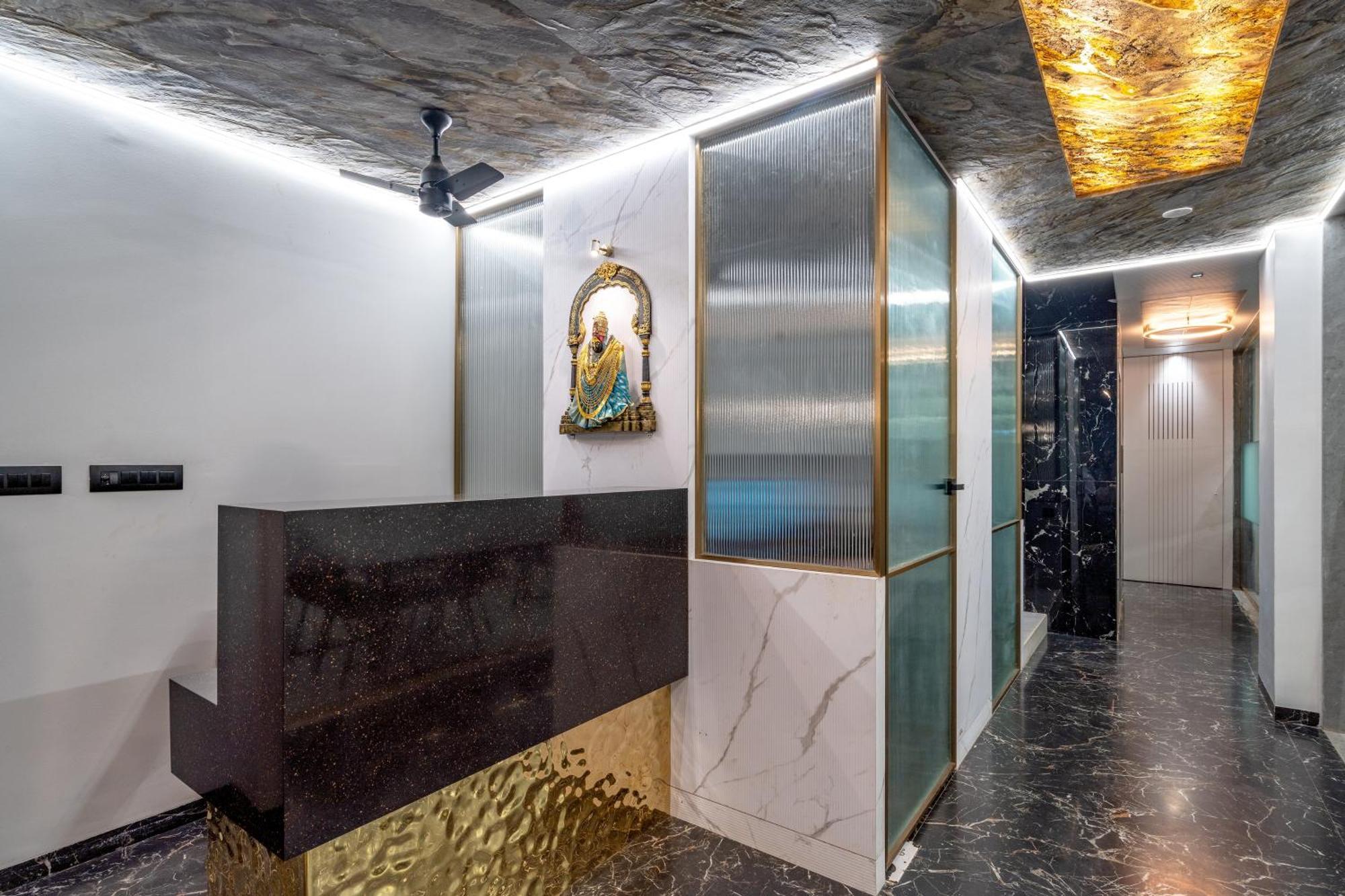 Hotel Darshan Executive Tuljapur ภายนอก รูปภาพ